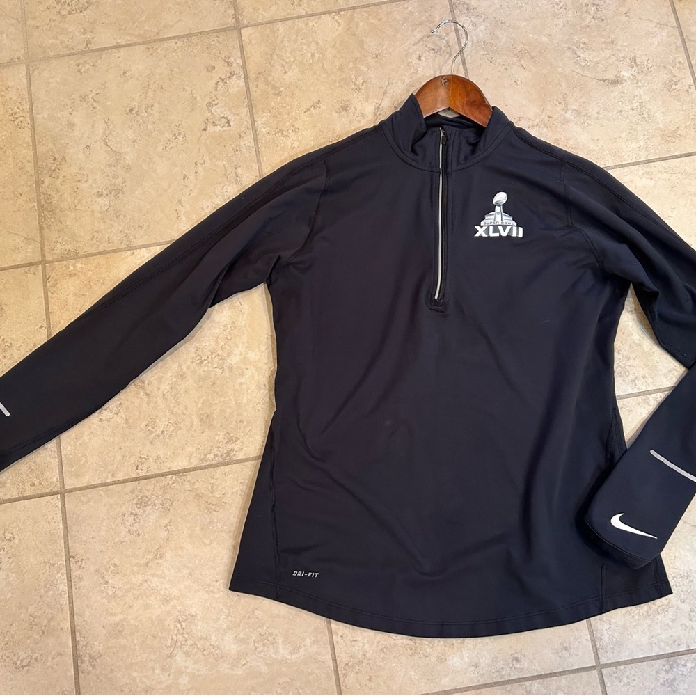 Nike Women's Black pullover